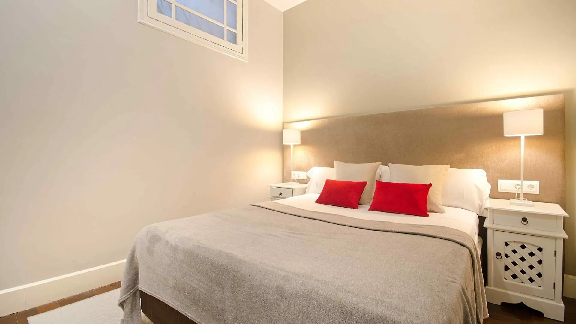 Three Bedroom Apartment In Gran De Gracia - You Stylish Apartments Barcelona