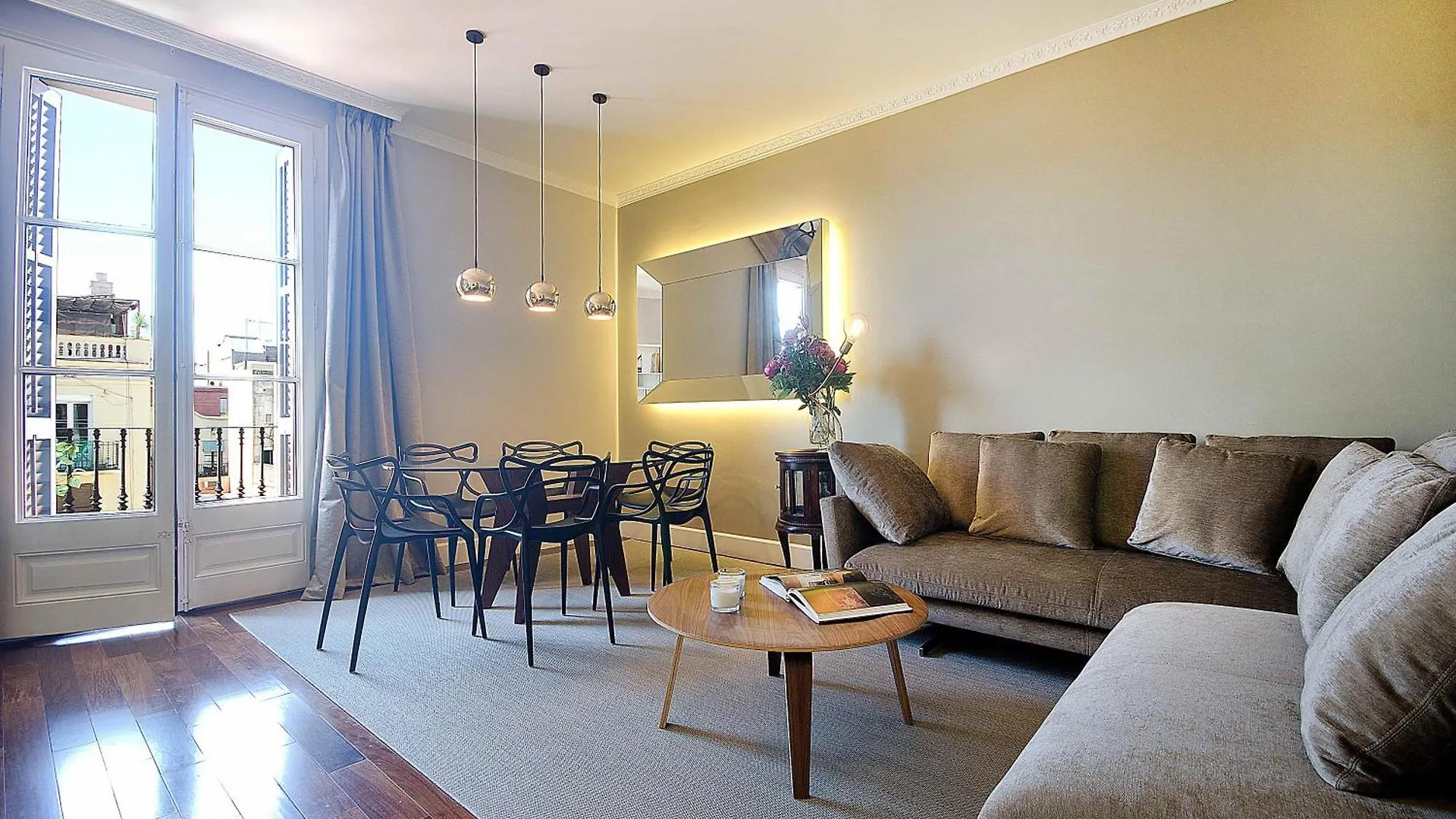 Three Bedroom Apartment In Gran De Gracia - You Stylish Apartments Barcelona